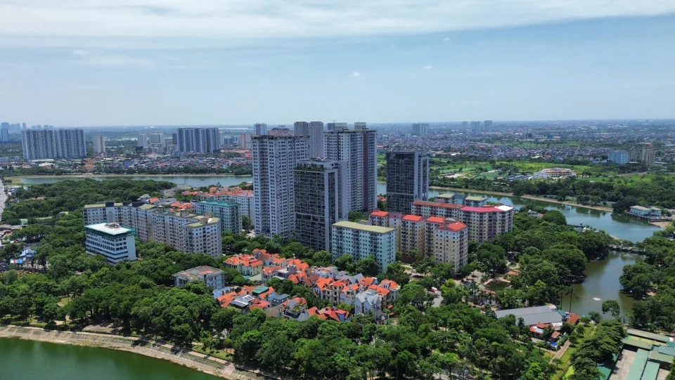 Xe đưa khách đi xem nhà